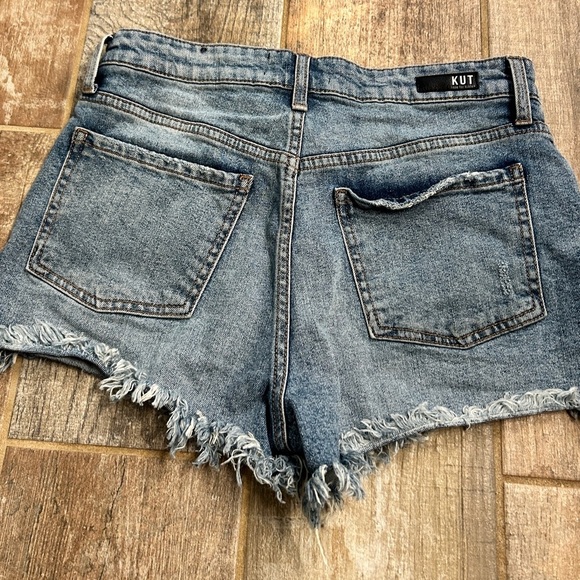 Kut from the Kloth High Rise Jane Jean Short Distressed Denim Cutoff Size 4 - Picture 7 of 10